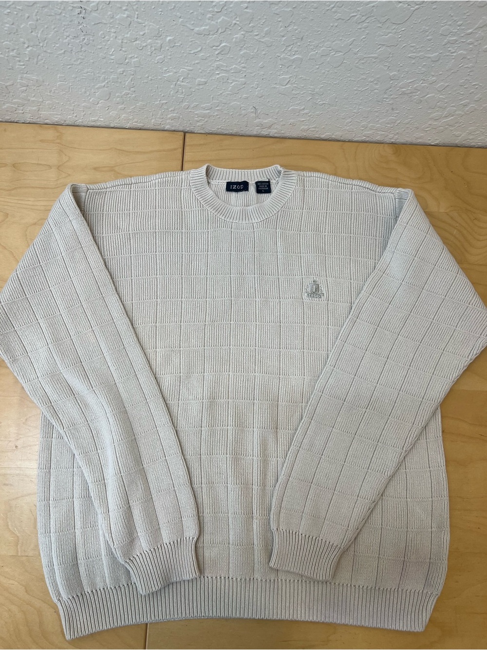 Izod Men's Cream 100% cotton Textured Crewneck Sweater
